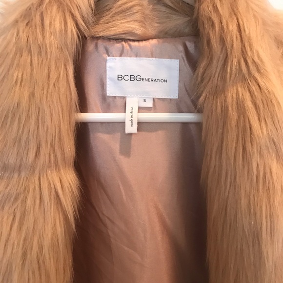 BCBG Generation Fur Vest. Size S - Picture 3 of 4